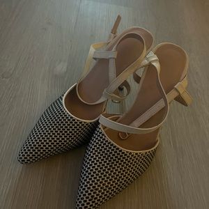 *NEVER WORN* / SHEIN Black & White Pointed Toe Stiletto Heel / Size: 8